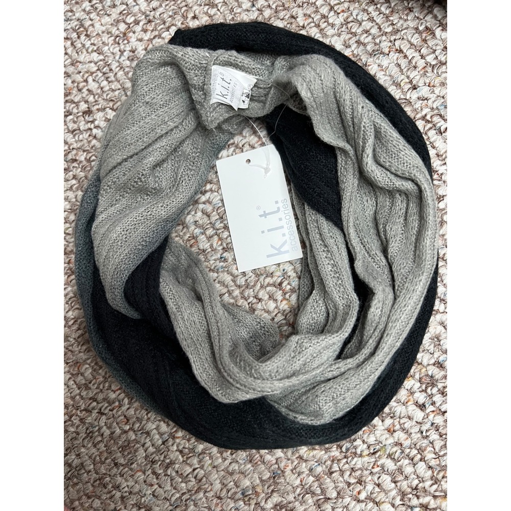 KIT Accessorie Womens Ombre Infinity Scarf Black Grey Ribbed Knit Loop Scarf NWT